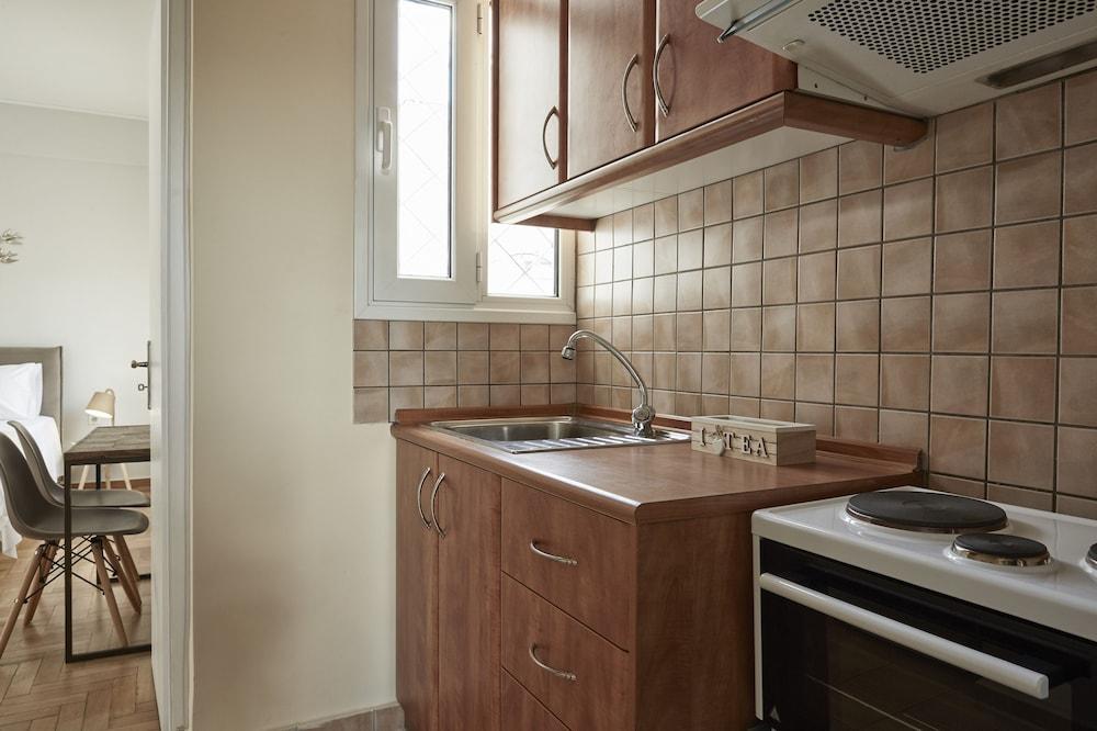 Comfy and Bright Athens Museum Loft