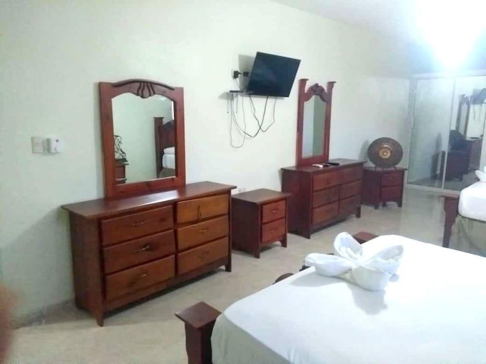 Aparta Hotel Venecia Montecristi