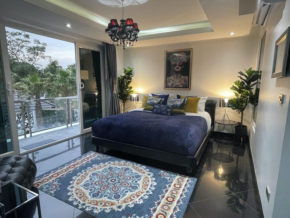 Premium Pool Villas Pattaya