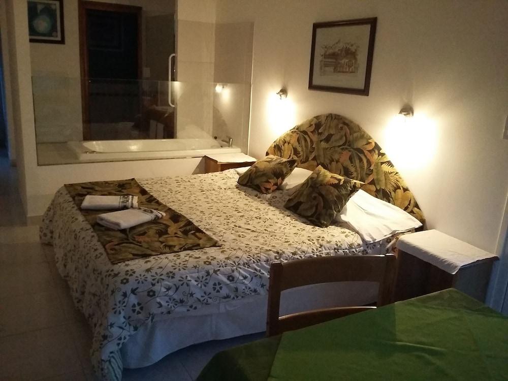 Familia Piatti Suites