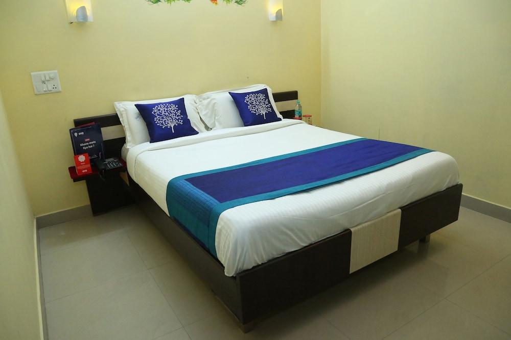 OYO 28750 Ramas Residency