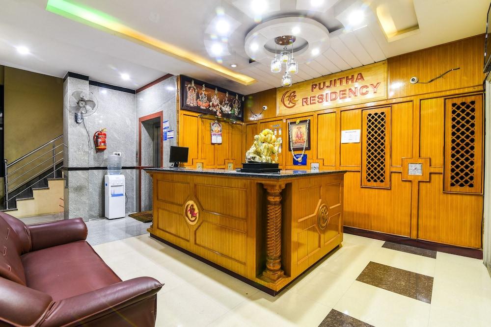 OYO 37221 Pujitha Residency