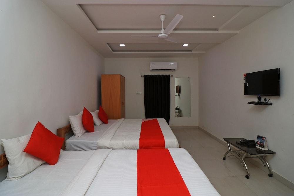 OYO 39764 Mahendra Greens