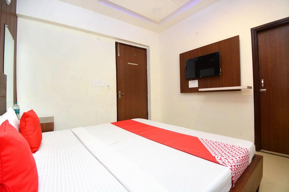 OYO 40504 Hotel Avtar Residency