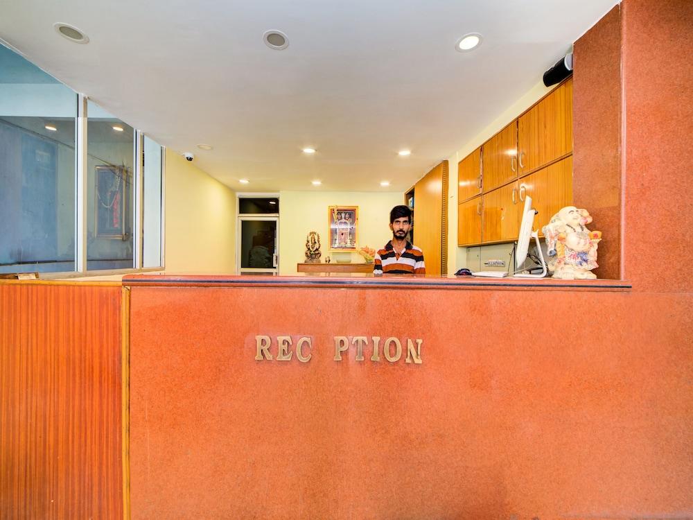 OYO 40720 Hotel Srs Regency