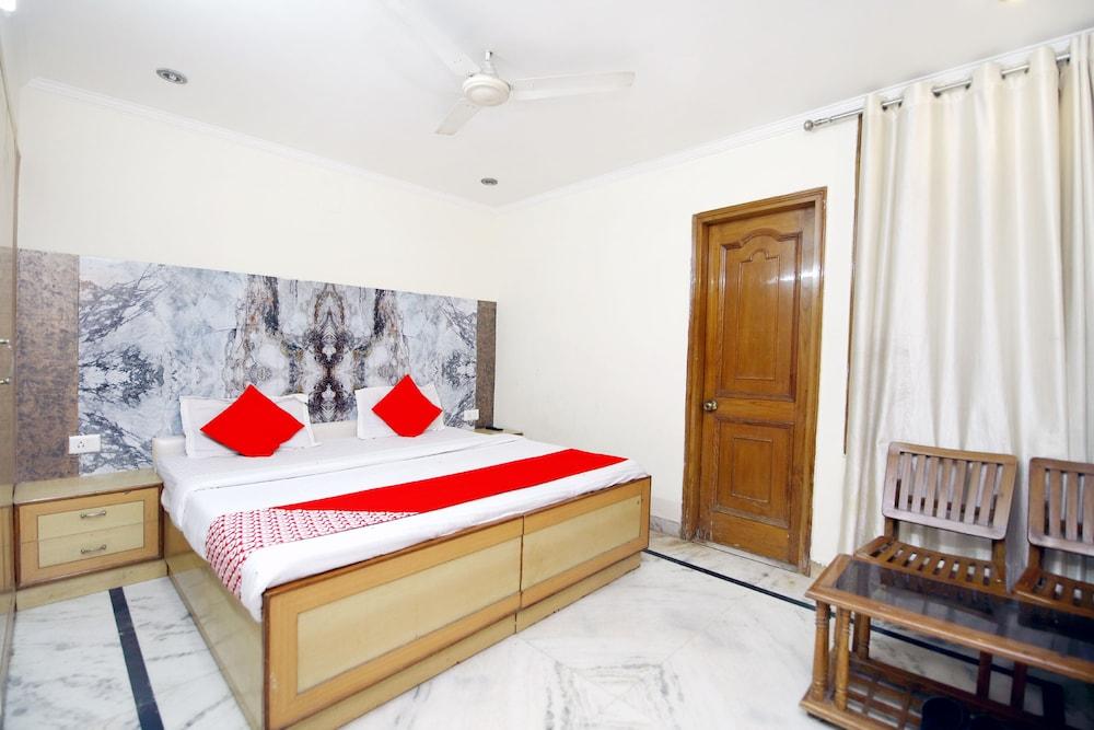 OYO 41618 Hotel Regency