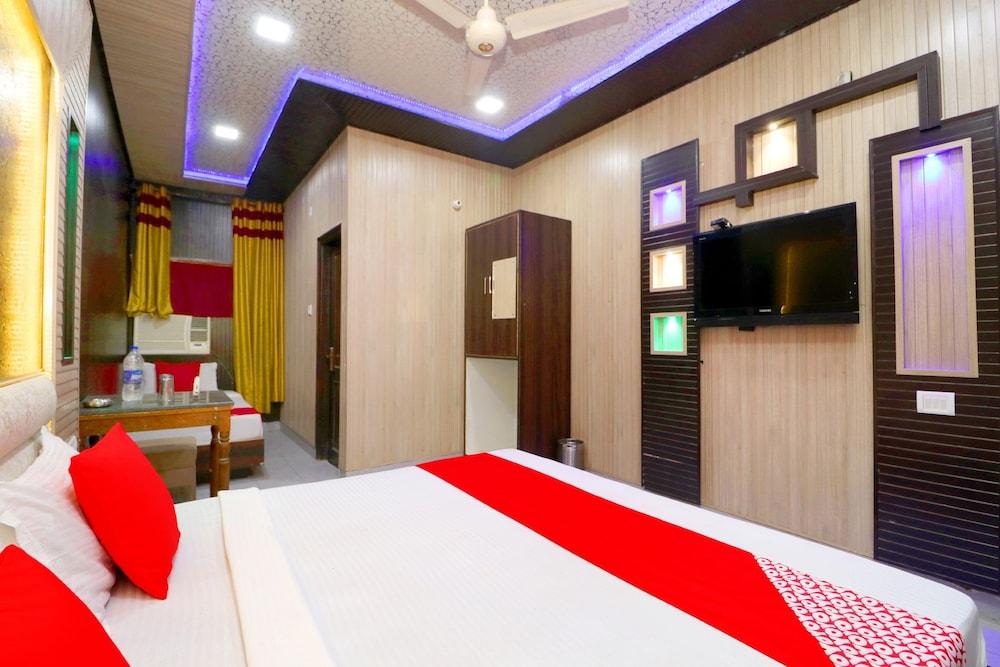 OYO 41743 Hotel Silver