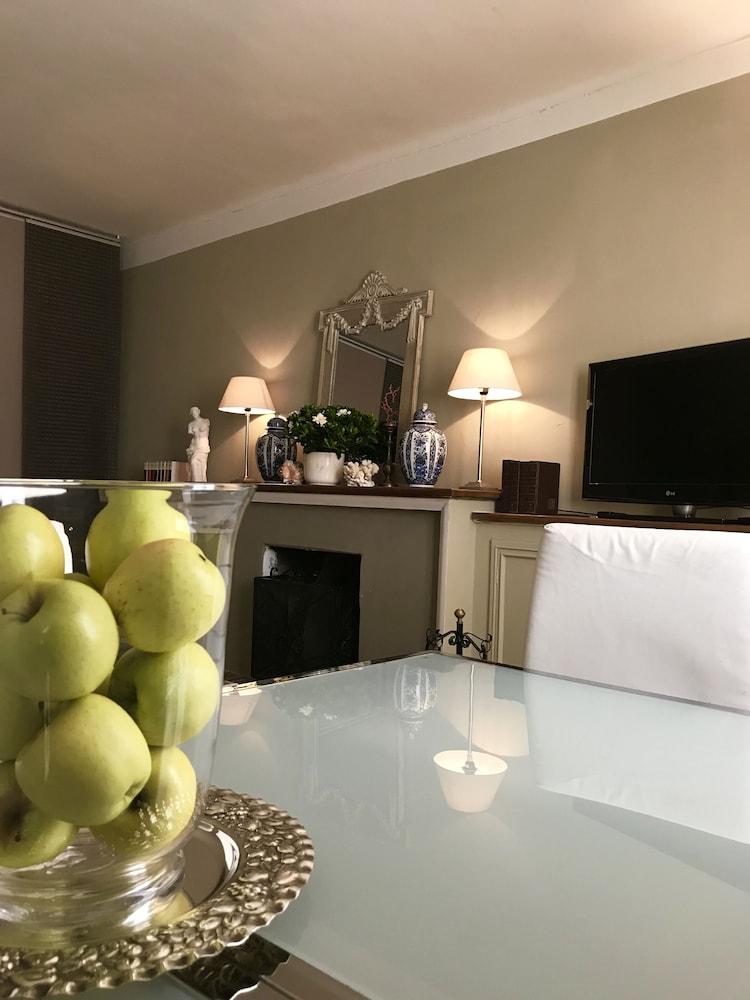 Capri Moon Guest House