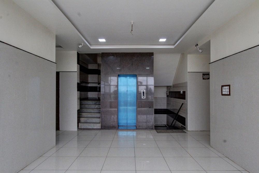 SPOT ON 29404 Kruthika Comforts