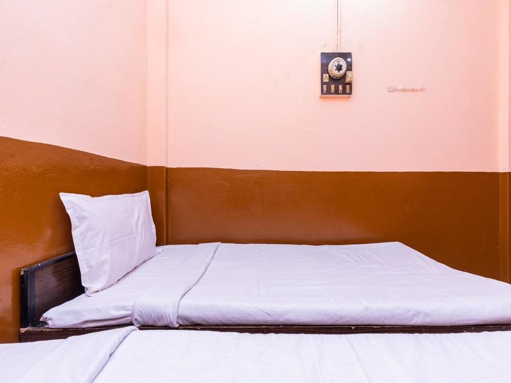 SPOT ON 39886 Hotel Vijay