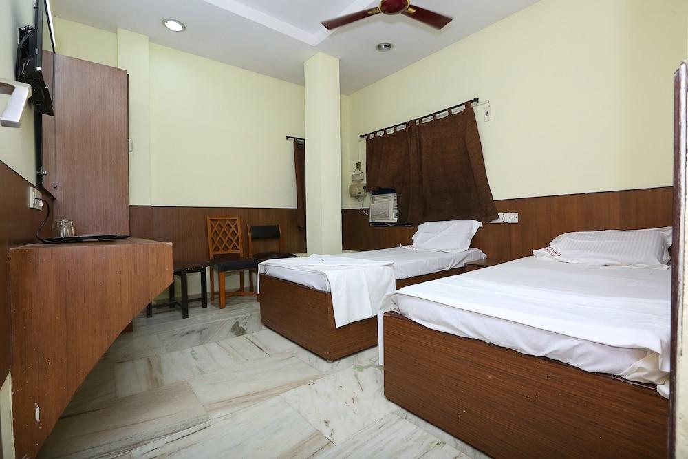 SPOT ON 6856 Eshi Guest House