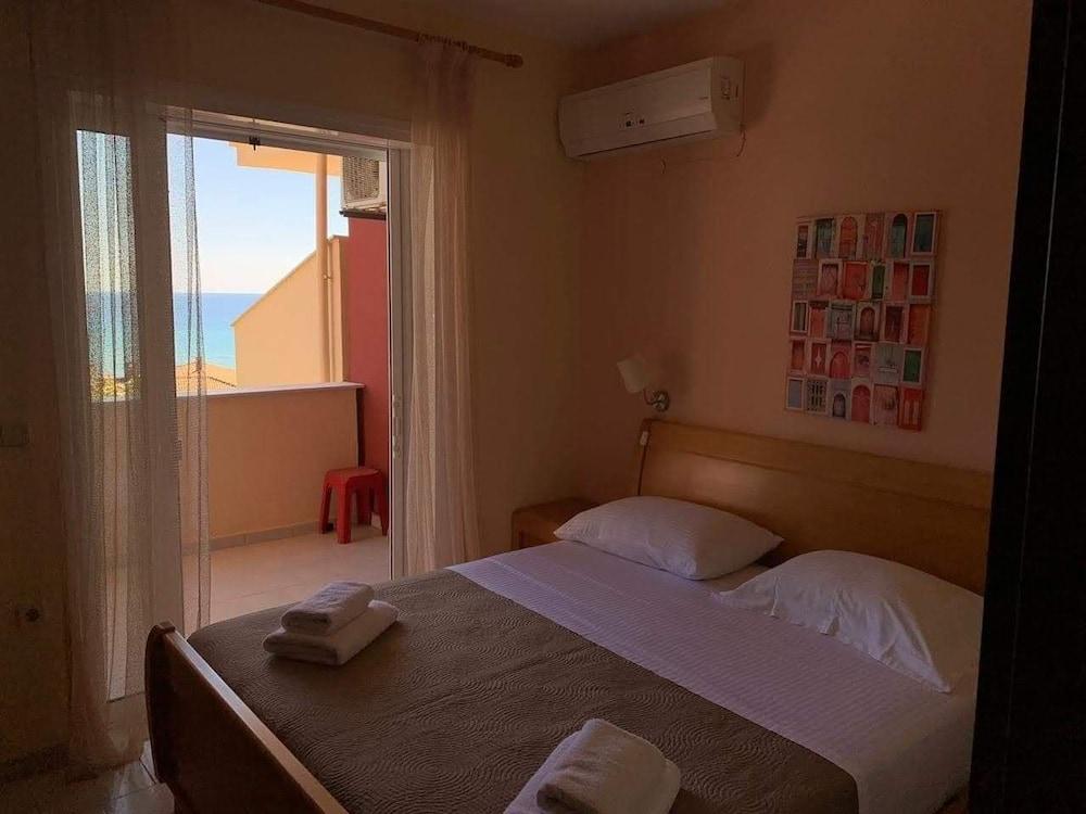 Menigos - Apartment AA5R 155-158 Coco-Mat