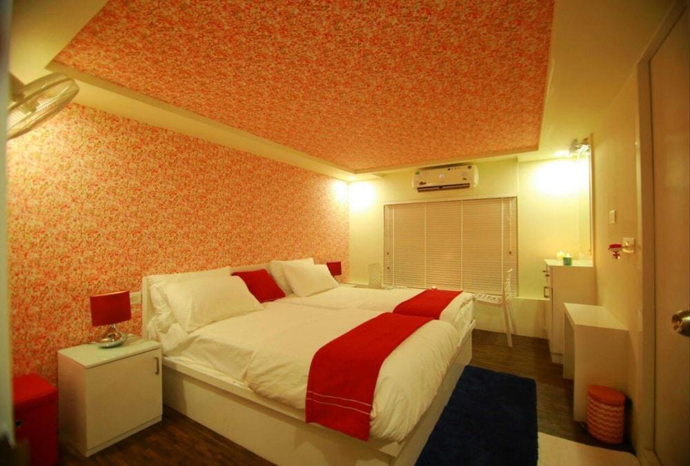 Indiavacationz Houseboat