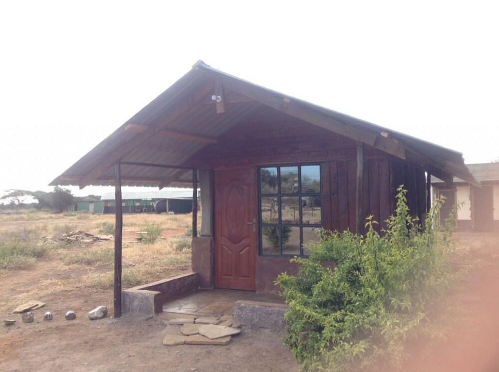 Kimana Amboseli Camp