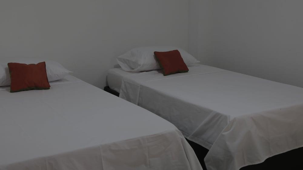 Puerto Caribe Hostal