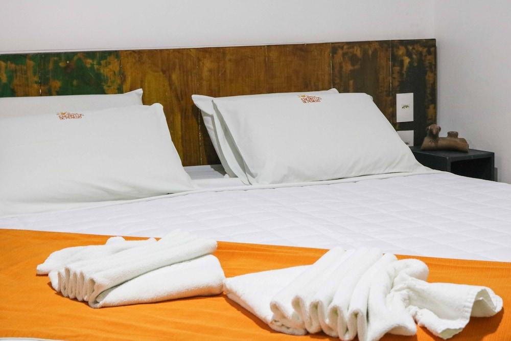 Hotel Encantos De Penedo