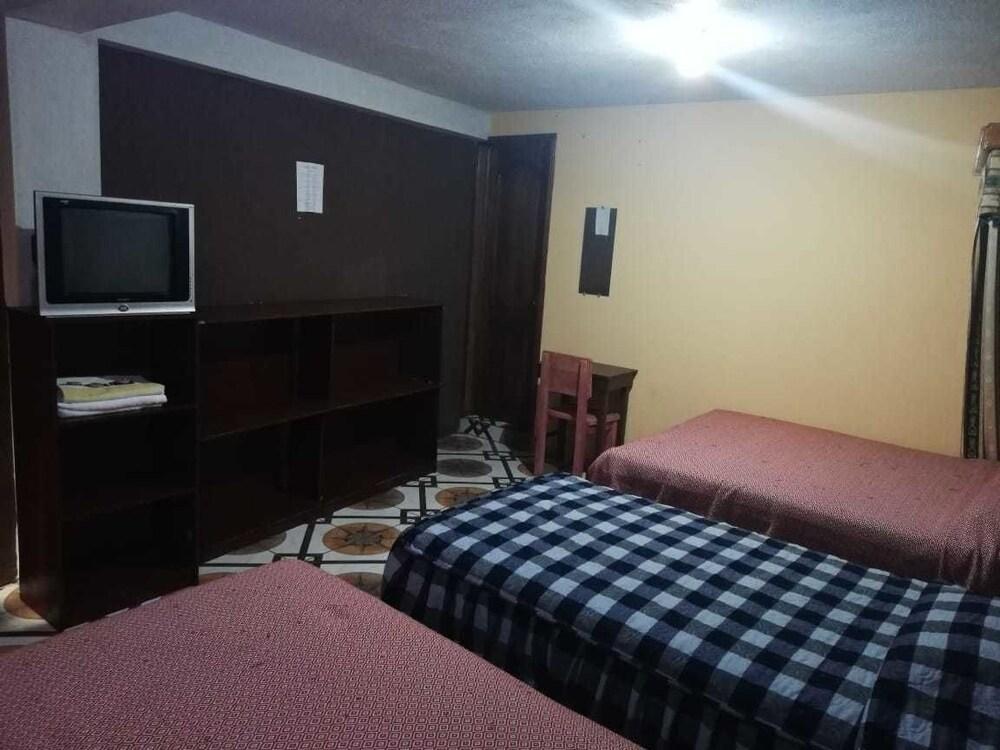 Hotel y Restaurante Dubai