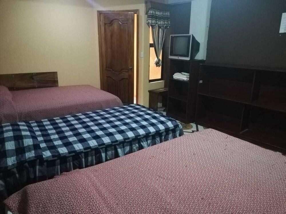 Hotel y Restaurante Dubai