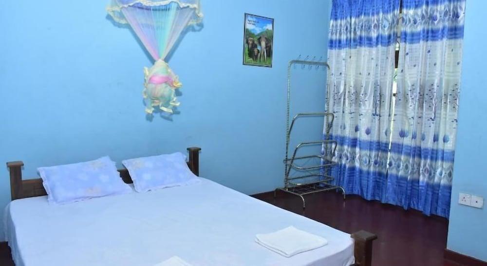 Mathanga Safari Bungalow