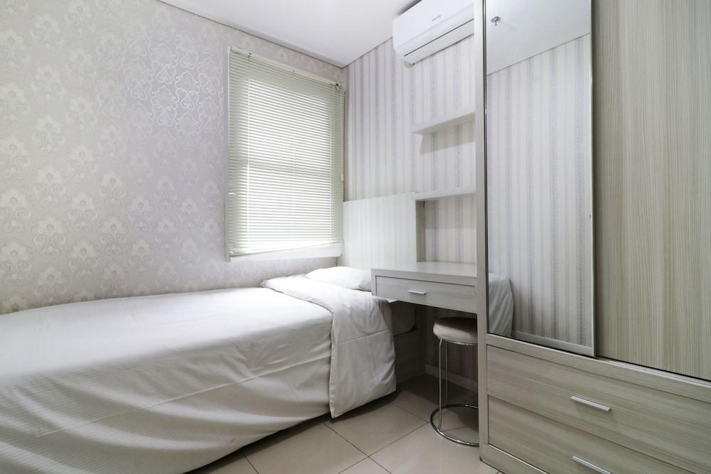 Ten Eleven Living Point