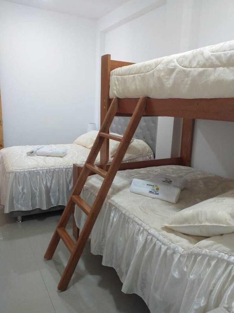 White Sand - Paracas