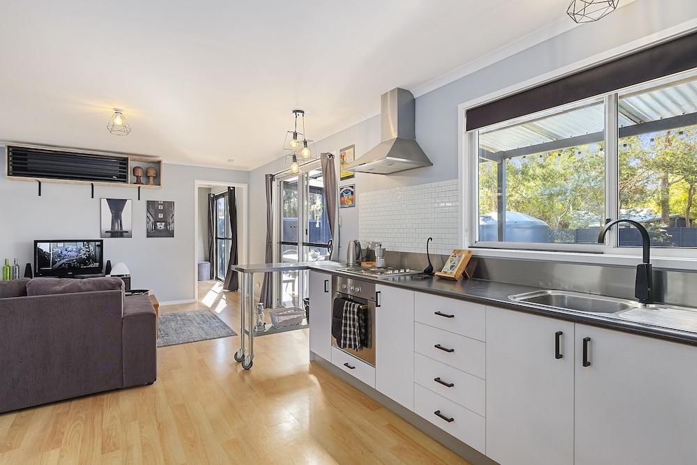 Three Beaches - Chic Eco Home Tasmania