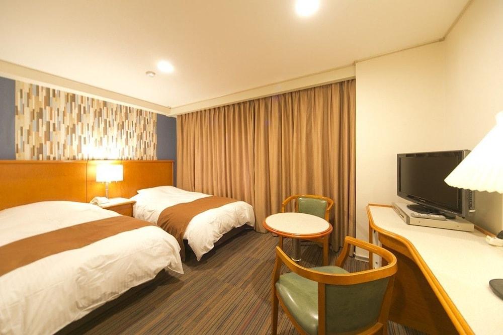 Hyper Inn Takamatsu Ekimae