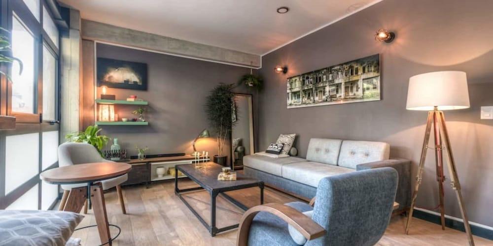 Urban Roma Dream by Mr.W