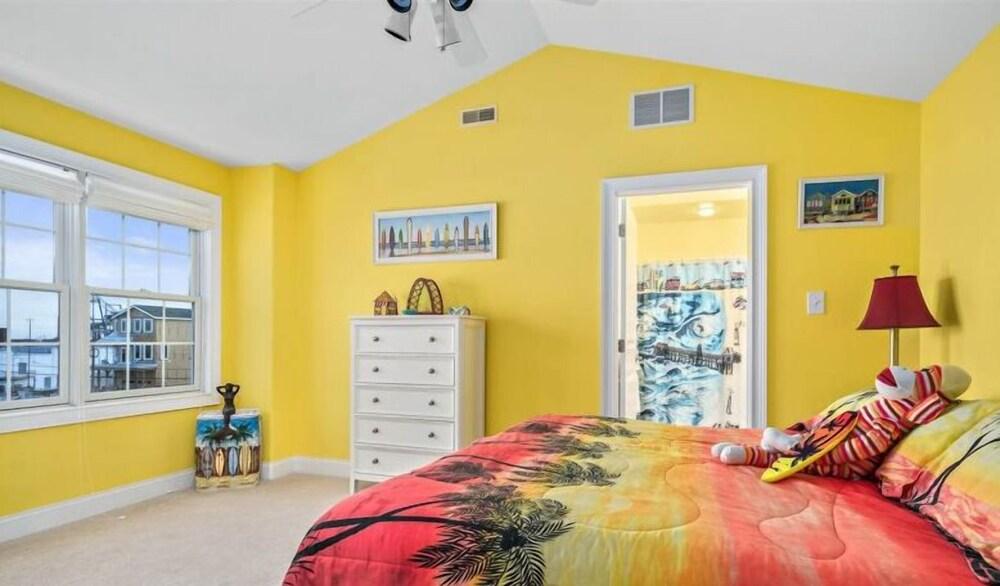 Nw415 E 23rd Avenue, Unit 202