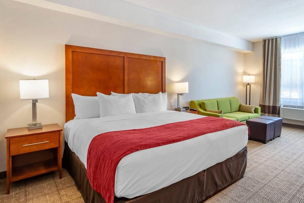 Comfort Inn & Suites