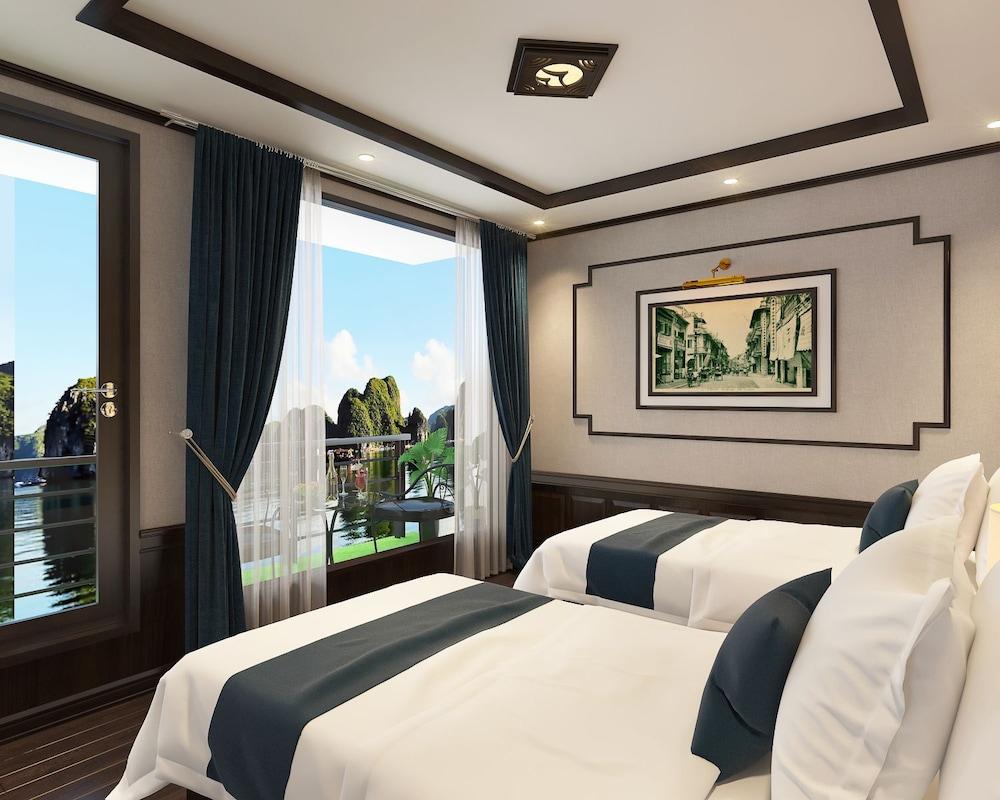 Apricot President Cruise