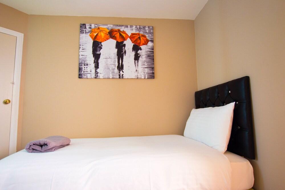 Montgomery Apartments - Crighton