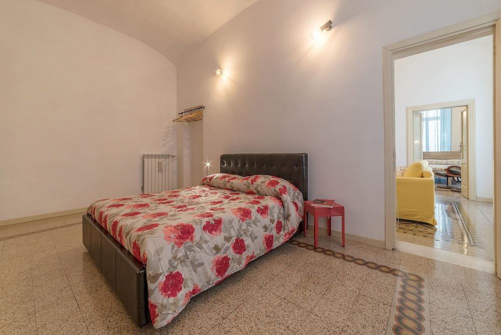 San Giovanni & Colosseo Roomy Flat