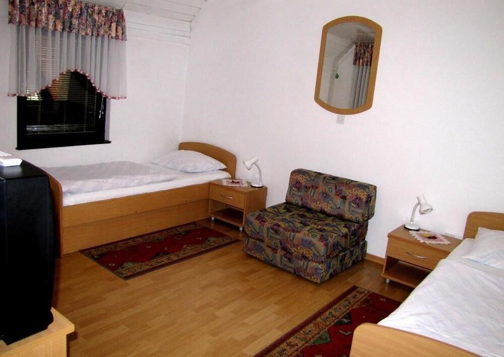 Pension Prenočišča MRAZ