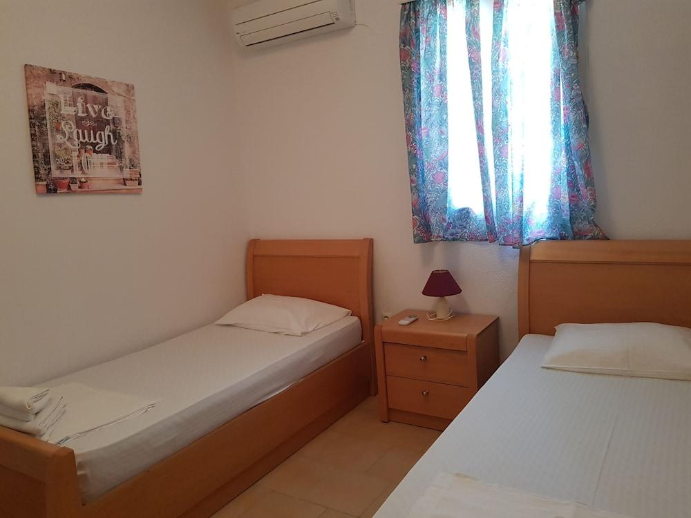 Menigos-SuperiorType Maisonette AA2G-60