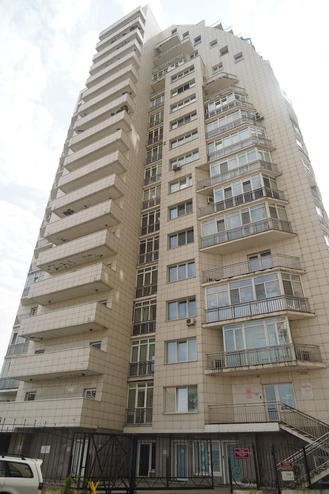 Apartment on 1 Morskaya St.