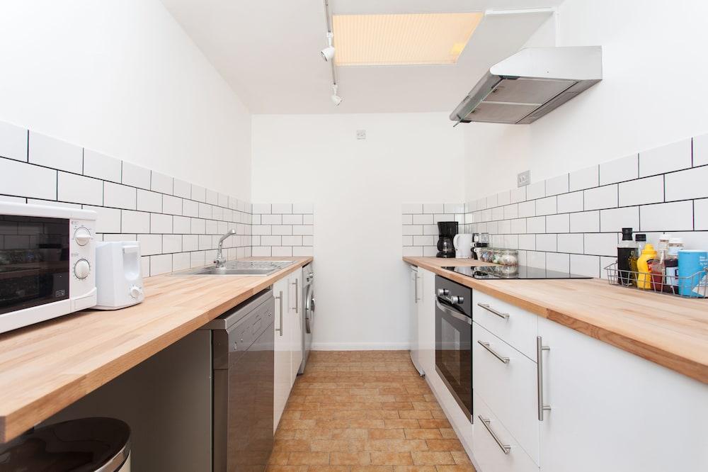 Oxford Street & Soho Modern 2 Bed Apt