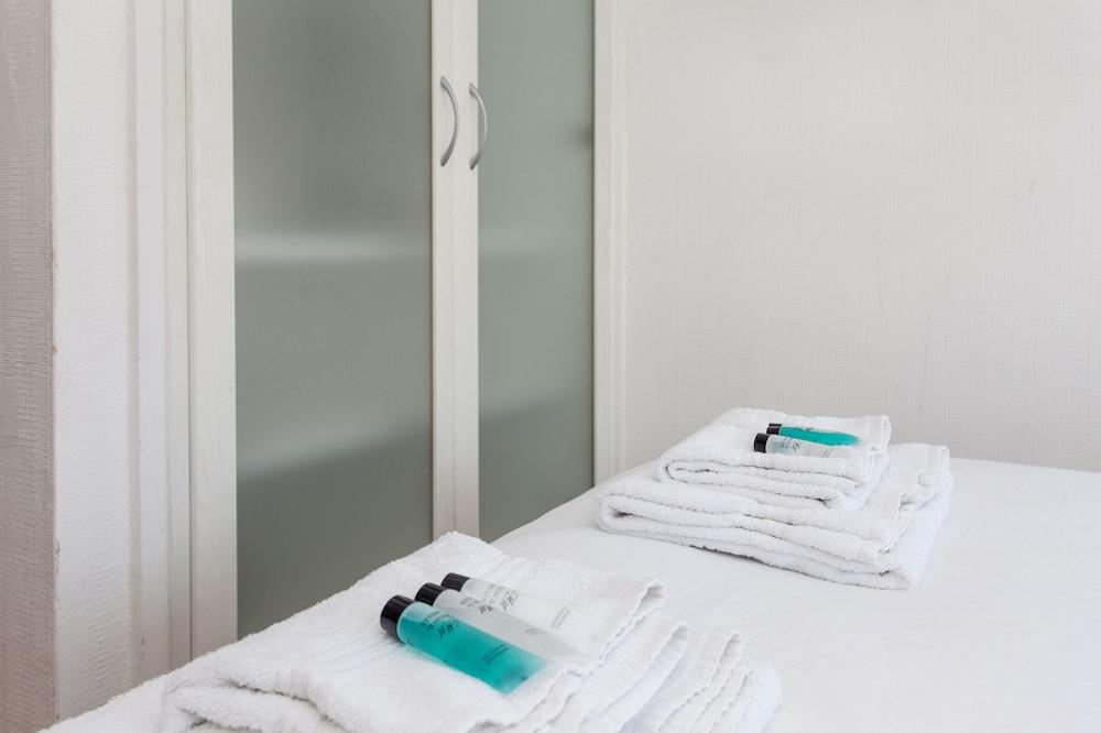 Oxford Street & Soho Modern 2 Bed Apt