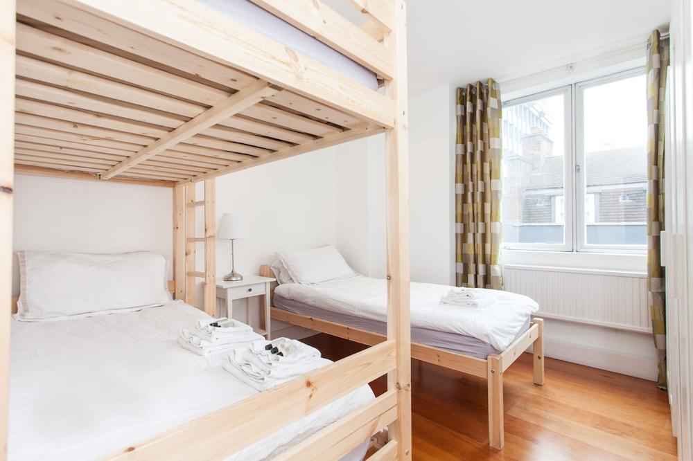 Spacious Apartment Berwick St &Oxford St