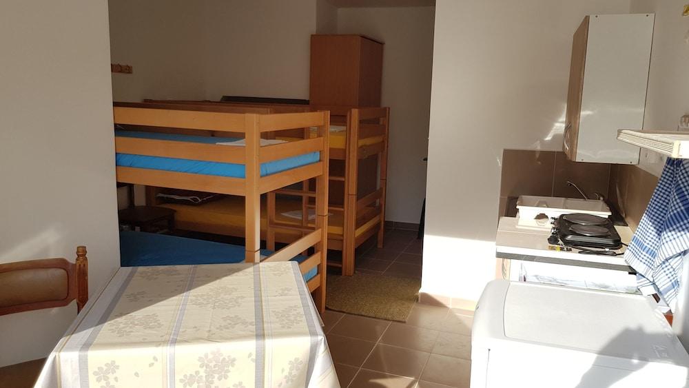 Apartment Seashore Vjeko