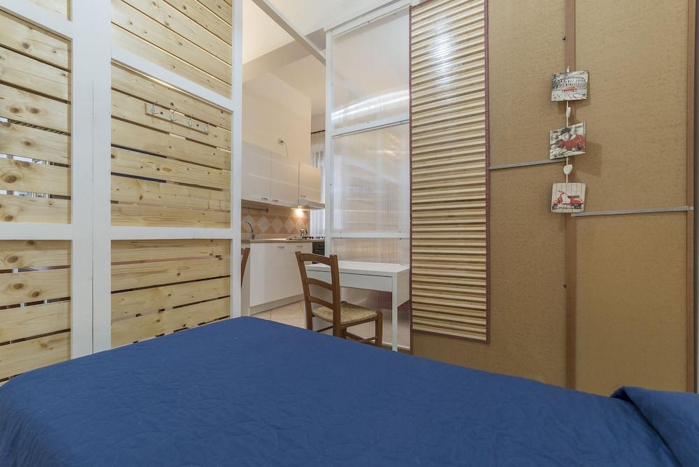 Vittorio Emmanuele & Colosseo Studio