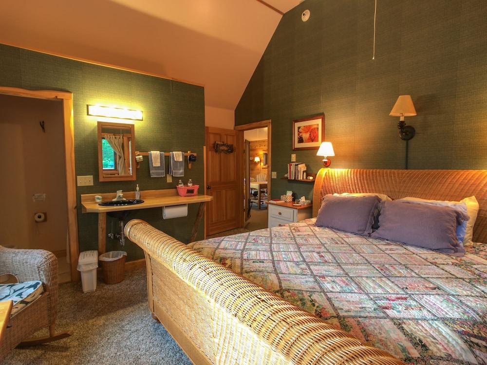 Blue Heron Bed and Breakfast