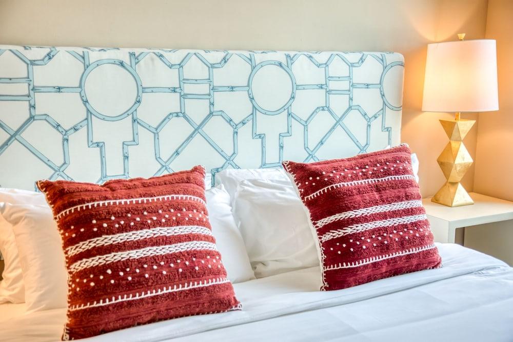 Mint House Greenville - Downtown