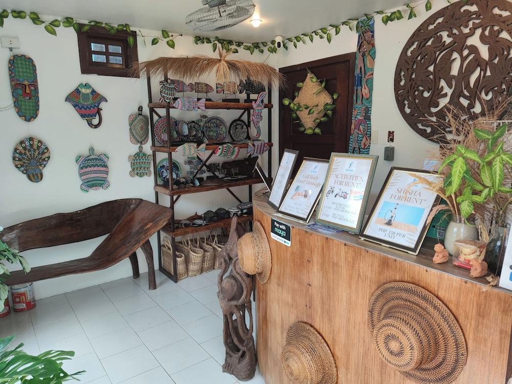 Ferellee Beachfront Inn