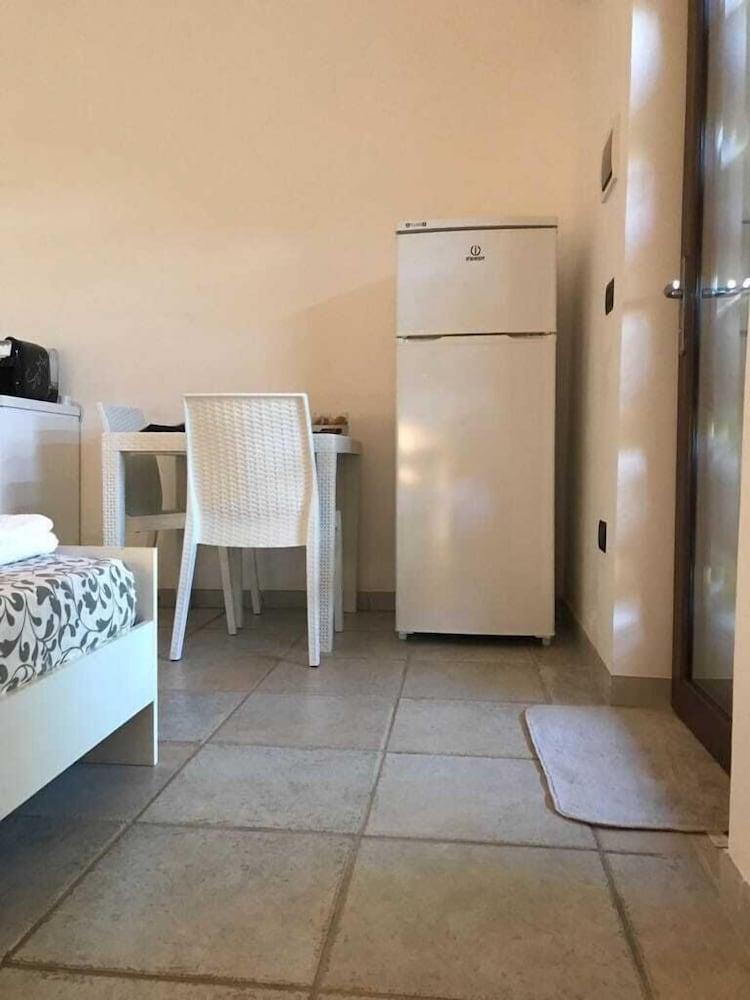 Dependance tra gli ulivi