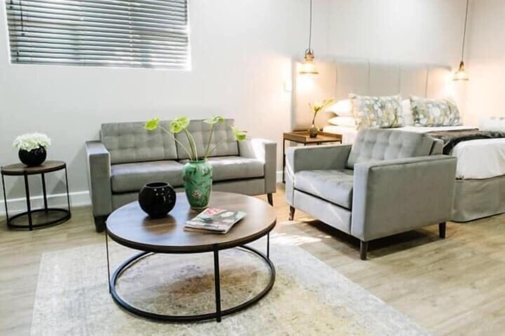 30 on Whites Guesthouse