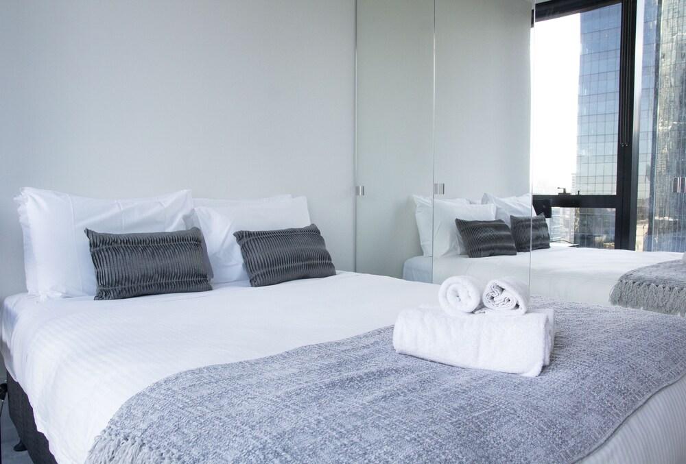 BHB Apartment in the Clouds