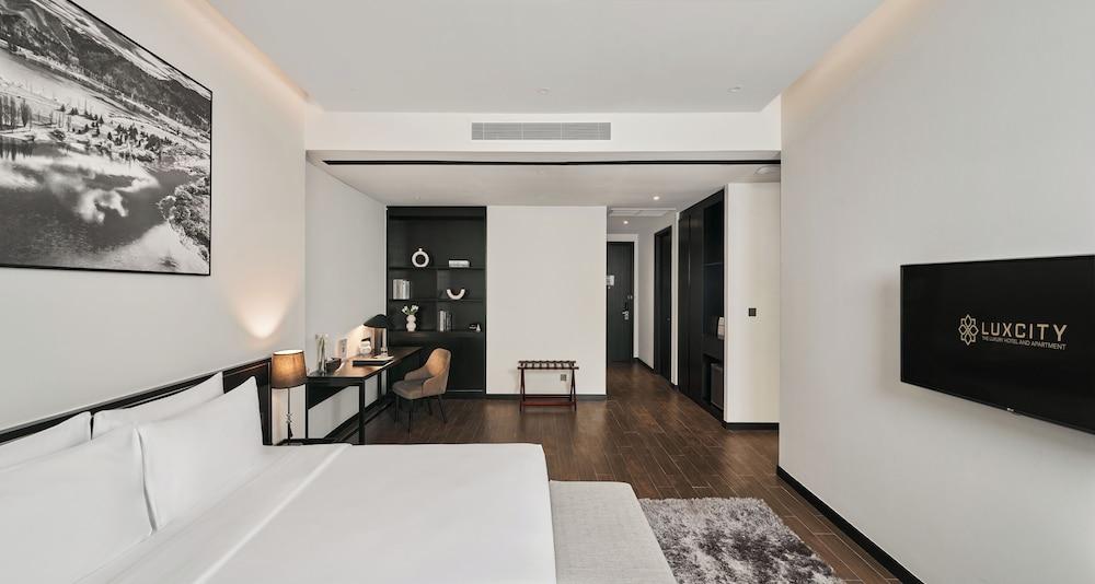 Luxcity Hotel & Apartment