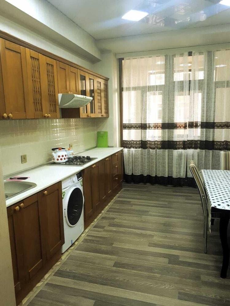 Bakuvi Tourist Apartment B098