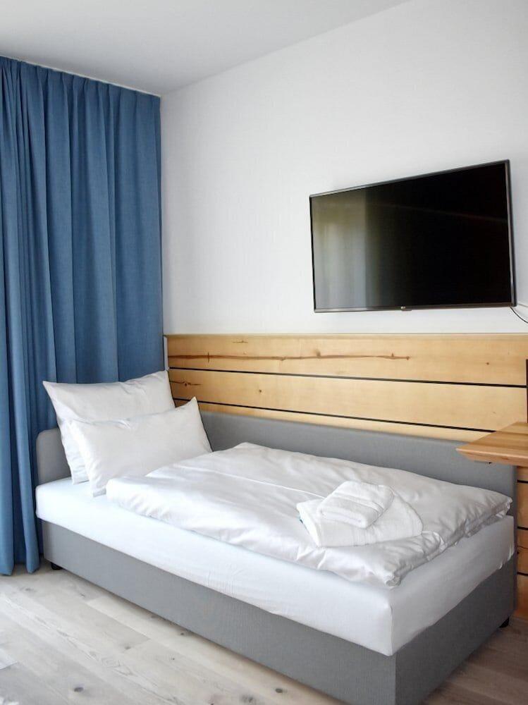 Walhalla Hotel Regensburg @ Hoeferer